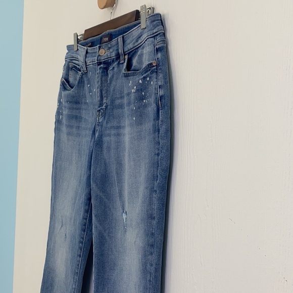 NYDJ - Marilyn Straight Light Distressed Paint Splattered Jeans Size 12 - Picture 6 of 15